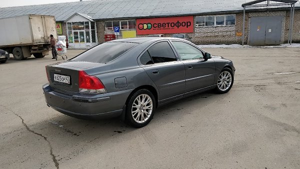 Киров. 350000р. Обмен. Volvo S60 2006. Мотор 2.4, шепчет. АКПП. Продаю хороший шведский автомобиль. ... - 3