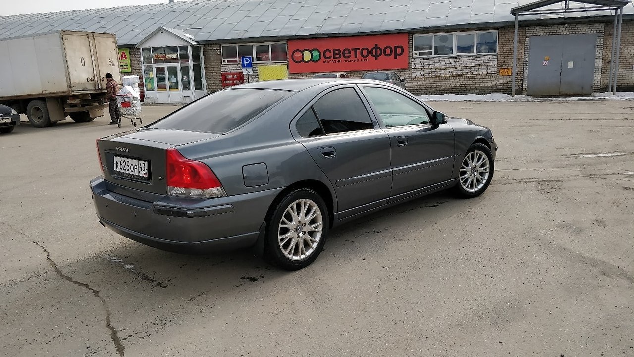 . 350000. . Volvo S60 2006.  2.4, . .    . ... - 3