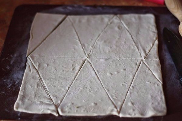 Пирог–венок с беконом, яйцами и сыром.Вкусный и быстрый пирог очень эффектно смотрится на столе. ... - 2