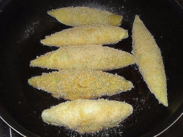 Сосиски в капусте - очень просто и обалденно вкусно!!! Ингредиенты: - 5 сосисок - кочан капусты - 3 ... - 4