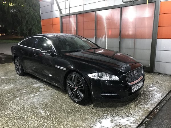 Jaguar XJ 5.0 компрессор 510сил, 2010год, пробег 160тыс, машина в идеале как внешне, так и ...