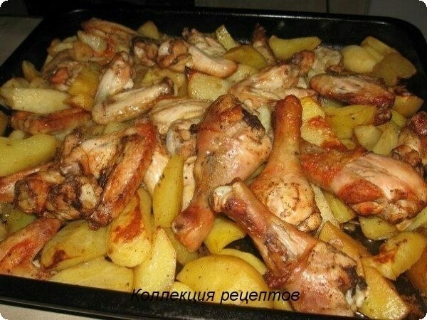 Картофель с курицей в духовке.Ингредиенты: 1 кг картофеля 1 кг курицы (у меня половина от целой ...