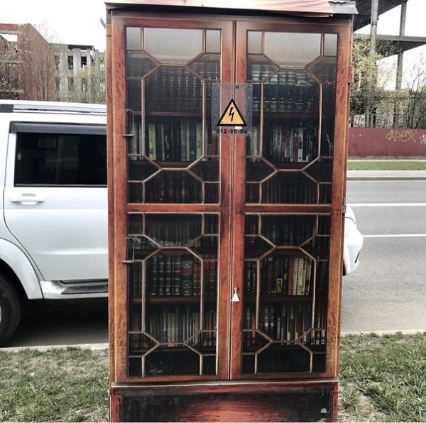 В Петербурге преображают скучные электрические щиты.Как вам побочное искусство?