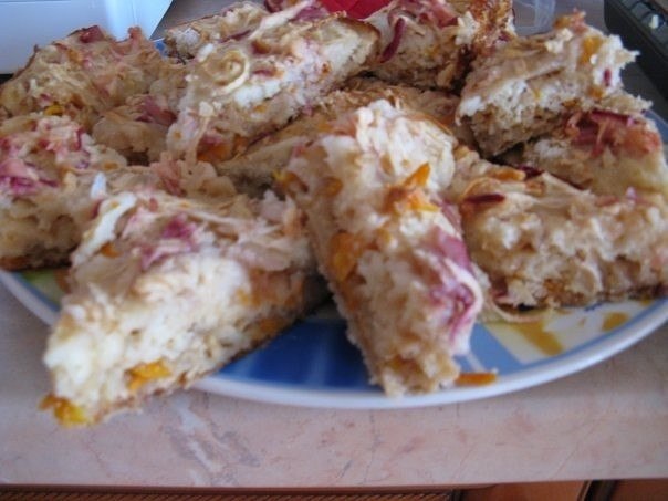 Болгарский яблочный пирог.Я такого вкусного еще не ела ))Ингредиенты: яблоки – 6 штук(я добавила еще ...