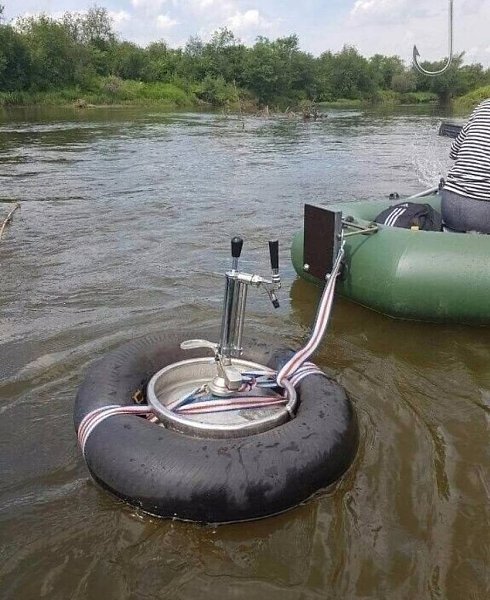 Вот это смекалочка работает)) И хоть на неделю на рыбалку можно))