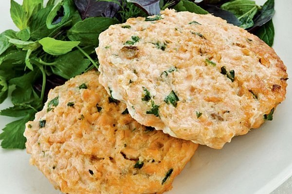 Рыбные котлеты с морковью .на 100грамм - 94.97 ккалБ/Ж/У - 12.73/4.13/2.01 Ингредиенты: 500 г рыбы ...