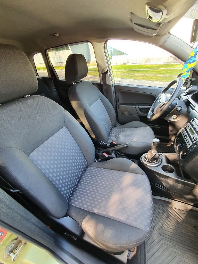  https://fotostrana.ru/away?to=/sl/DW93 Fiesta 1.4 , 2005 .., 149.000 .    , ... - 9