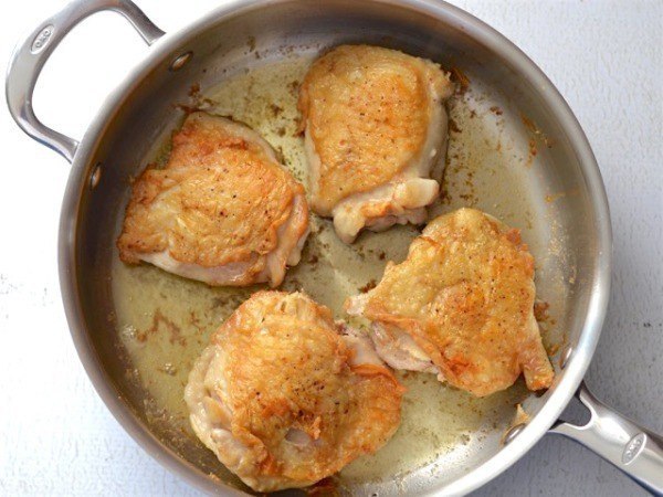 Окорочка запеченные в духовке с рисом.4 куриных бедрышка с косточками и кожей;соль и перец (черный ... - 4