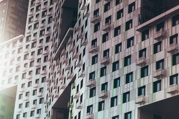 На северо-востоке Москвы достраивают новую разновидность человейников — с внутридомовыми террасами. ... - 6