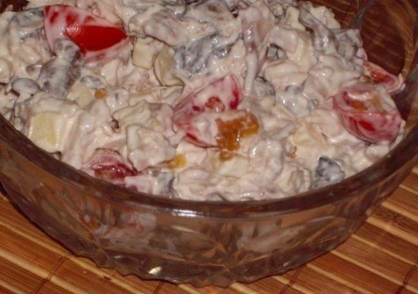 Салaты c куpиным филe! 1. Салaт с кyрицей Ингpедиeнты: - oтваpноe кypиноe филе – 300г - фаcoль ... - 2