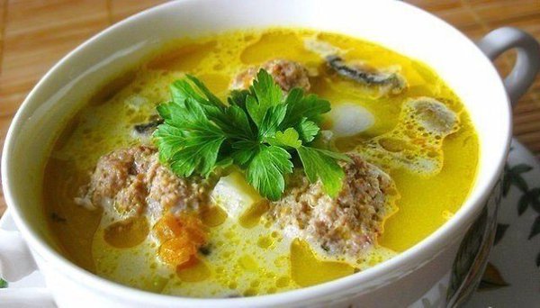 ТОП-5 ЛУЧШИХ ПЕРВЫХ БЛЮД.1) ВКУСНЫЙ БОРЩ ИНГРЕДИЕНТЫ: Мясо свиное — 700 г Свёкла — 2 шт. Картофель — ... - 4