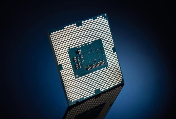 Intel явно намеревается воевать с AMD не только в сегменте мощных, но и бюджетных процессоров. ...