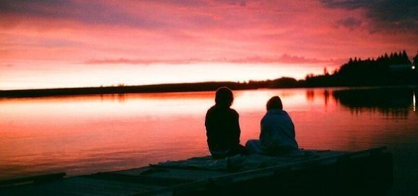 нет боли сильнее, чем быть разочарованным в одном человеке, который, как ты думала, никогда не ...