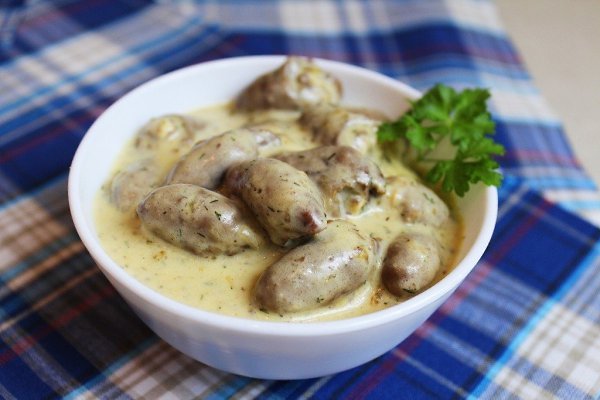 Куриные сердечки в сырном соусе .На 100 грамм - 177 ккал: Белки- 13,5 Жиры - 14,5 Углеводы - ...