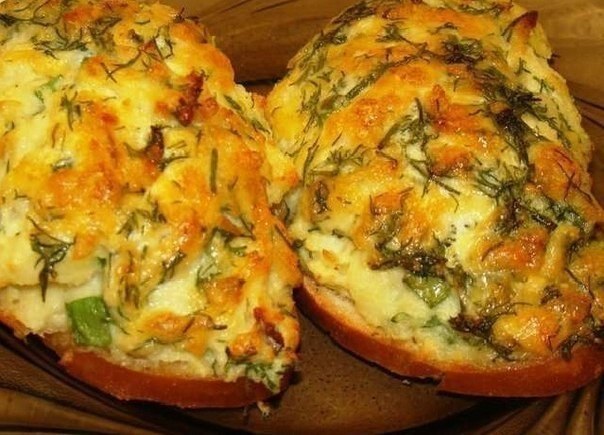 7 рецептов ГОРЯЧИХ БУТЕРБРОДОВ! 1. Горячие бутерброды с картошкой Ингредиенты: - 3-4 картофелины - ... - 3