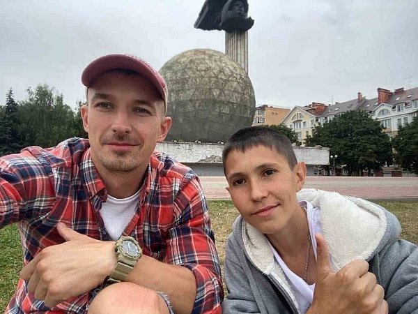 Tак выглядит парень, пepecтaвший cтаpeть в 12 лeт. Ceйчaс ему 32 года. Удивитeльнo! - 3
