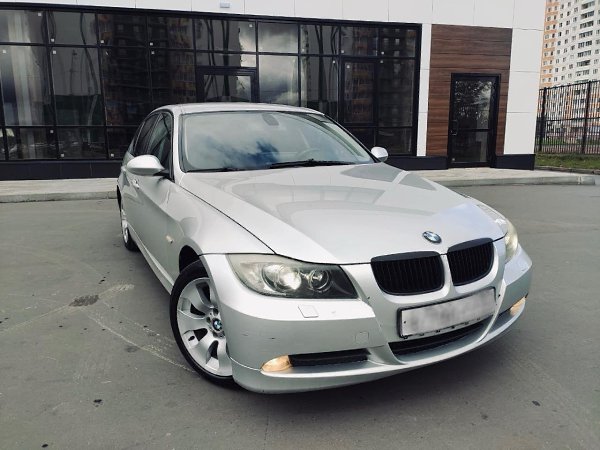 BMW 320 i 2008 год. Мотор : 2.0 AT ( 156 л.с ) Цена : 500.000 руб Телефон : +7-995-670-51-40 Место ...