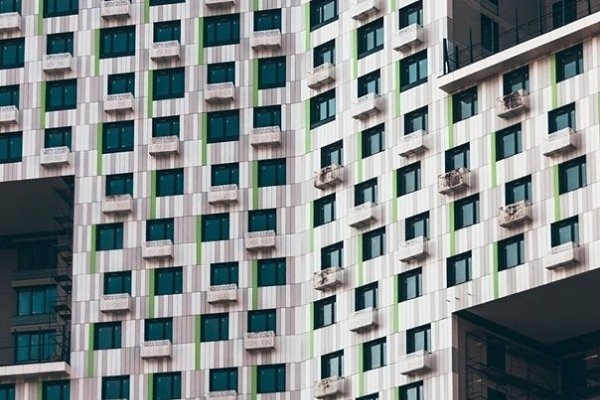 На северо-востоке Москвы достраивают новую разновидность человейников — с внутридомовыми террасами. ... - 5