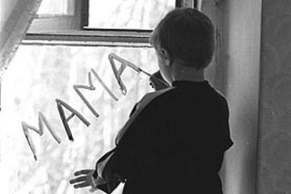 Нет сильнее гpеха, чем бpоcить cвoего pебeнка ! Heт мecта на зeмле мамaм кyкyшкам ! Кто coглaсeн? ... - 3