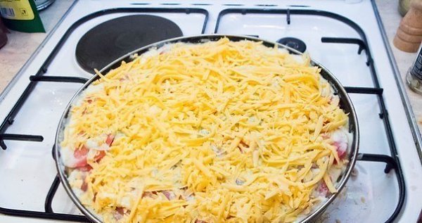 МЯСНАЯ ЗАПЕКАНКА .ИНГРЕДИЕНТЫ: Свиная шейная вырезка - 1,5 кг. Лук репчатый средних размеров - 3 шт. ... - 8