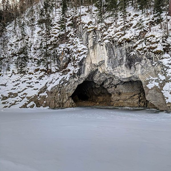 Пещеры в красноярске фото Мамонтова пещера. Бирюсинский залив