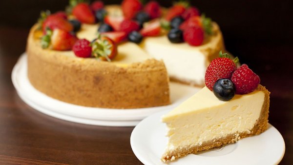 ЧИЗКЕИК за 20 МИНУТ.Тает во рту!Ингредиенты:200 г творога обезжиренного125 мл натурального иогурта9 ...