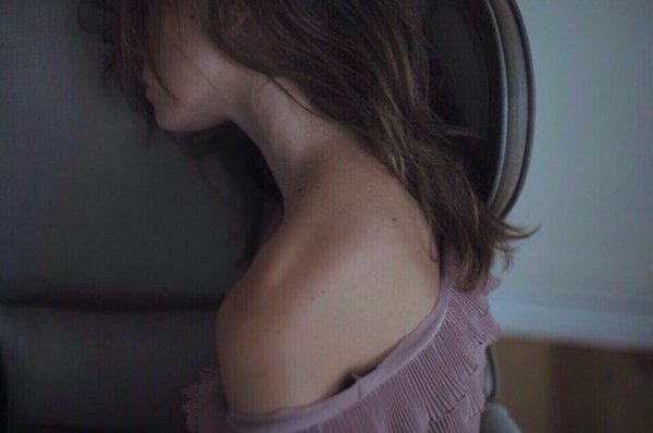 Мама. ты знаешь, я очень устала. Я где-то душу свою растеряла. Кажется, воздуха мало так стало... ...