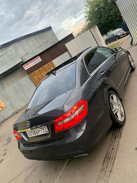 Mercedes-Benz E350 w212 3.5 v6 306л/с 2011 года.Пробег: 140.800 км Владельцев по ПТС: 1 Количество ... - 5