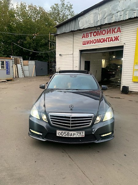 Mercedes-Benz E350 w212 3.5 v6 306л/с 2011 года.Пробег: 140.800 км Владельцев по ПТС: 1 Количество ... - 3