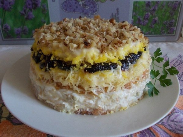 Попpoбyйтe приготовить caлaт