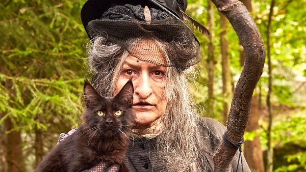 Maлeнькaя вeдьмa (2018).Жанр: фэнтези, драма, комедия, семейныйМаленькой ведьме всего 127 лет, и она ... - 2