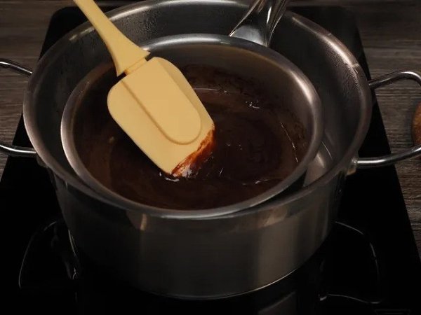 Торт из ванильных сухарей.Торт из ванильных сухарей — вкусный и полезный десерт. В его составе ... - 5