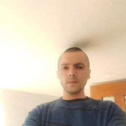 vanja, 27, 