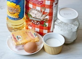 ТВОРОЖНЫЕ ПОНЧИКИ НА СКОРУЮ РУКУ.Ингредиенты:200-250 г творога (9-18%)1 яйцо3 ст.л. сахара1/2 ч.л. ... - 2
