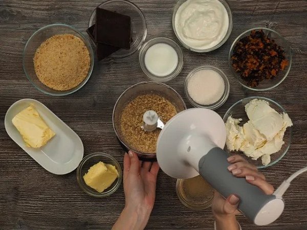 Торт из ванильных сухарей.Торт из ванильных сухарей — вкусный и полезный десерт. В его составе ... - 2