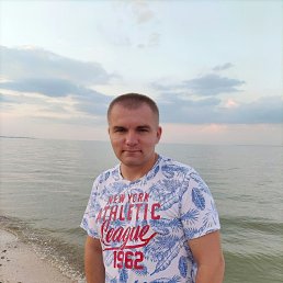 oleg, 30, 