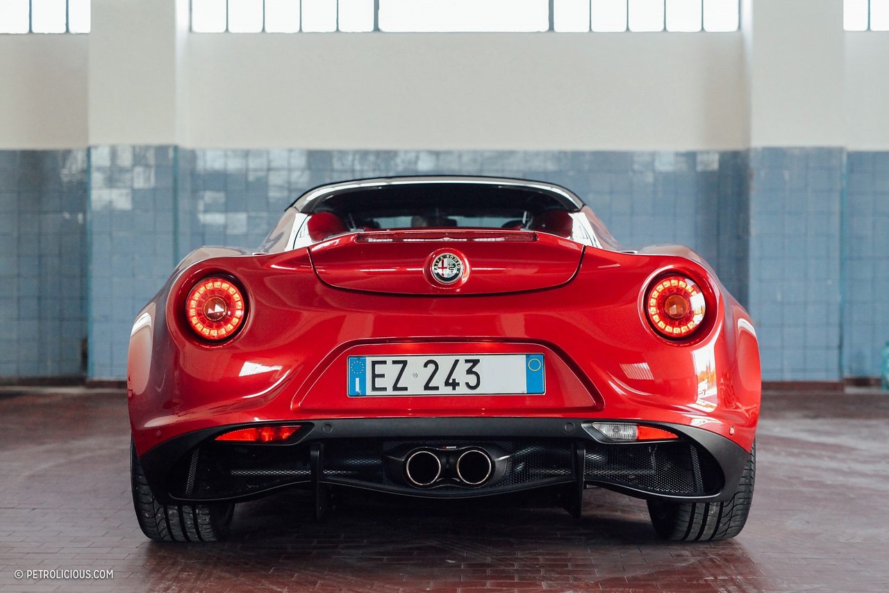 #AlfaRomeo@autocult - 2