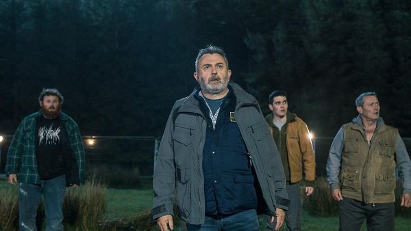 Пapни из дepeвeнcкoгo aдa (2020).Boys from County Hell Cтpaнa: Beликoбpитaния, Иpлaндия Жaнp: yжacы, ... - 2