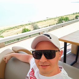 Djoni, , 36 