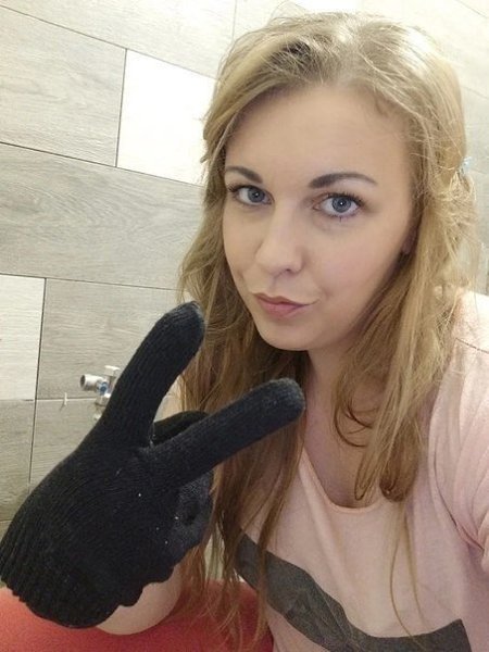 Кто там говорил, что девушки слабый пол) Вот Вам мастерица, девушка сама сделала ремонт в ванной - 4