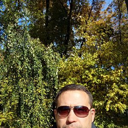 Vadim, 43, 