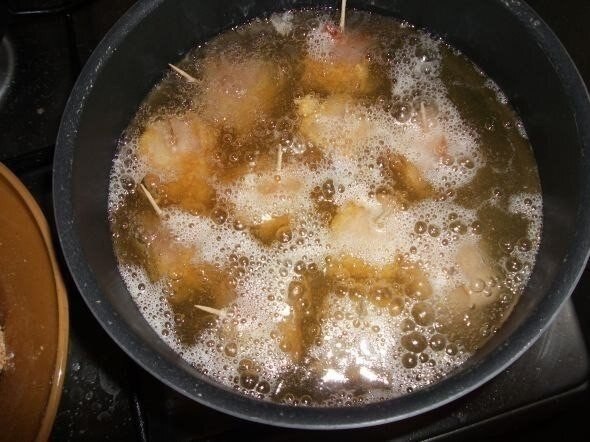 Сырные кубики в панировке - лучшая закуска к пиву! Ингредиенты: сыр, я взяла обычную гауду, грамм ... - 8