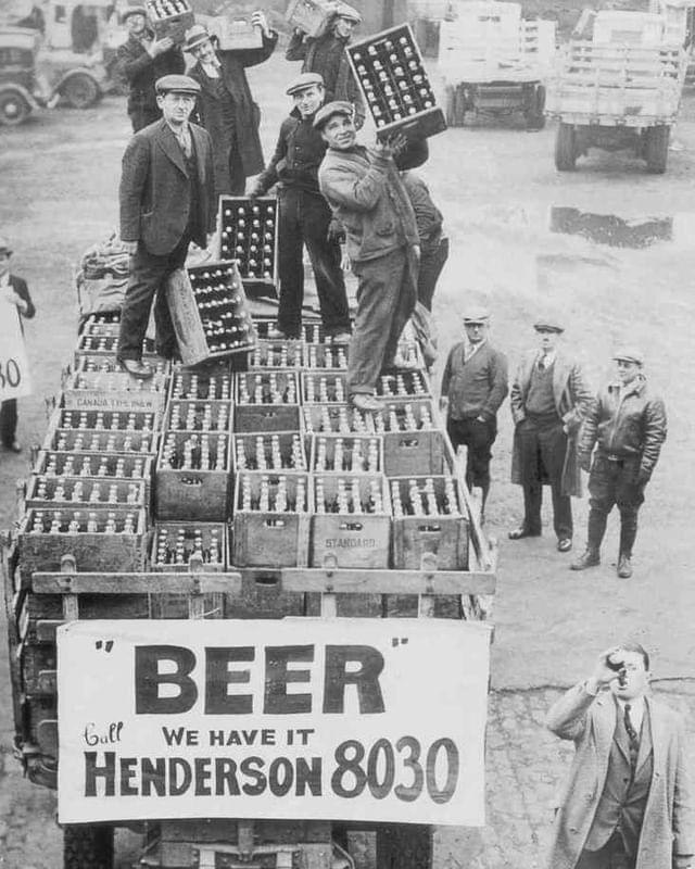       ,  , 1933 .