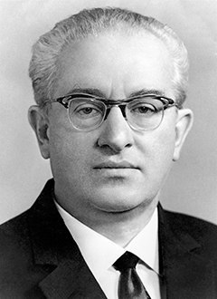 12 ноября 1982 г. Генеральным секретарем ЦК КПСС избран Юрий Андропов. Юрий Владимирович Андропов – ...