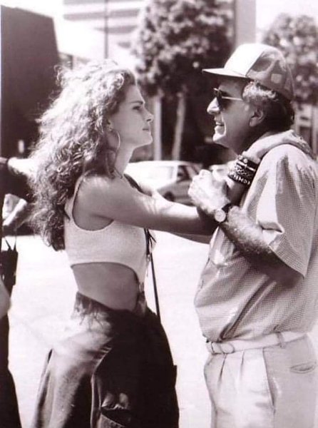 Интересно! А вы знали, что изначально фильм «Красотка» (Pretty woman) планировалось назвать «3000$» ...