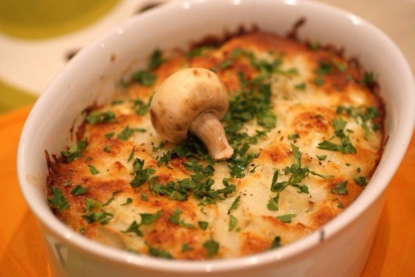 ТОП-9 ВКУСНЕЙШИХ ЗАПЕКАНОК ДЛЯ ВАС.1. КУРИНАЯ ЗАПЕКАНКАИНГРЕДИЕНТЫ: ~1,2 кг. куриного фарша 4 ... - 6