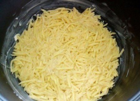 КАРТОФЕЛЬНАЯ ЗАПЕКАНКА С СОСИСКАМИ .ИНГРЕДИЕНТЫ: Картофель (вес очищенного) — 850 г Сосиски — 8 шт ... - 6