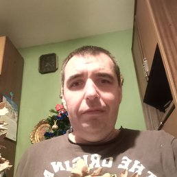 Vladimir, 43, 