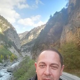 Oleg, 45 , 