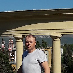 Andrey, 35, 